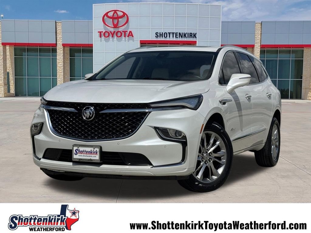 Used 2023 Buick Enclave Avenir FWD image 1