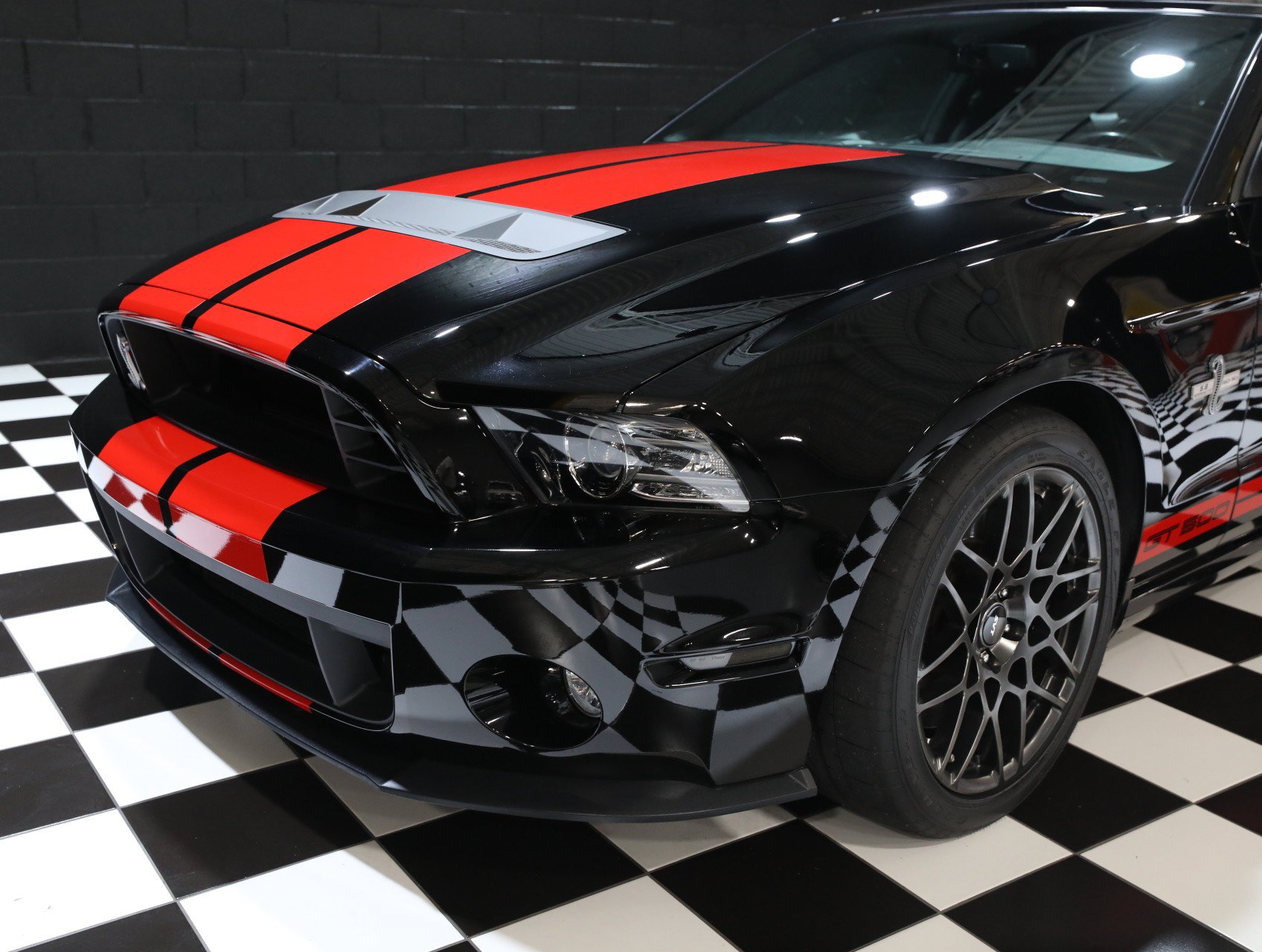 Used 2013 Ford Mustang Shelby GT500 RWD image 7