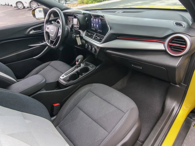 Used 2024 Chevrolet Trax RS w/ Driver Confidence Package FWD image 21