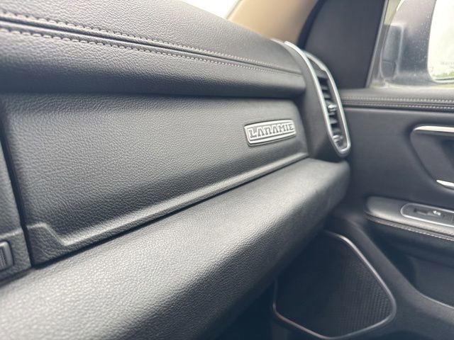 Used 2020 RAM 1500 Laramie AWD/4WD image 34