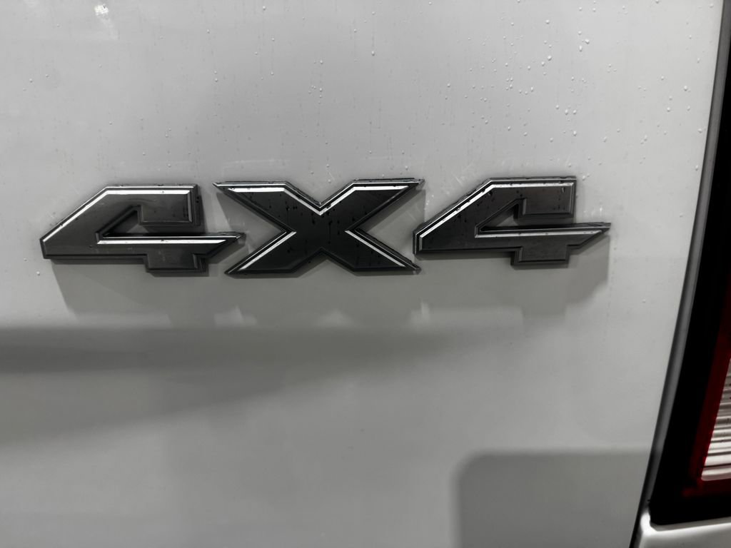 Used 2022 RAM 1500 Classic SLT image 36