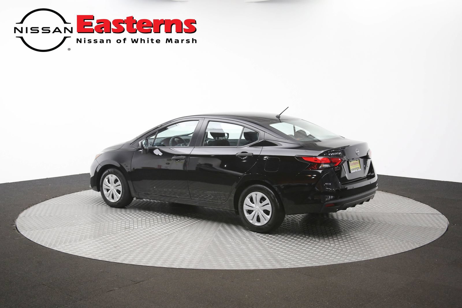 Used 2025 Nissan Versa S FWD image 61