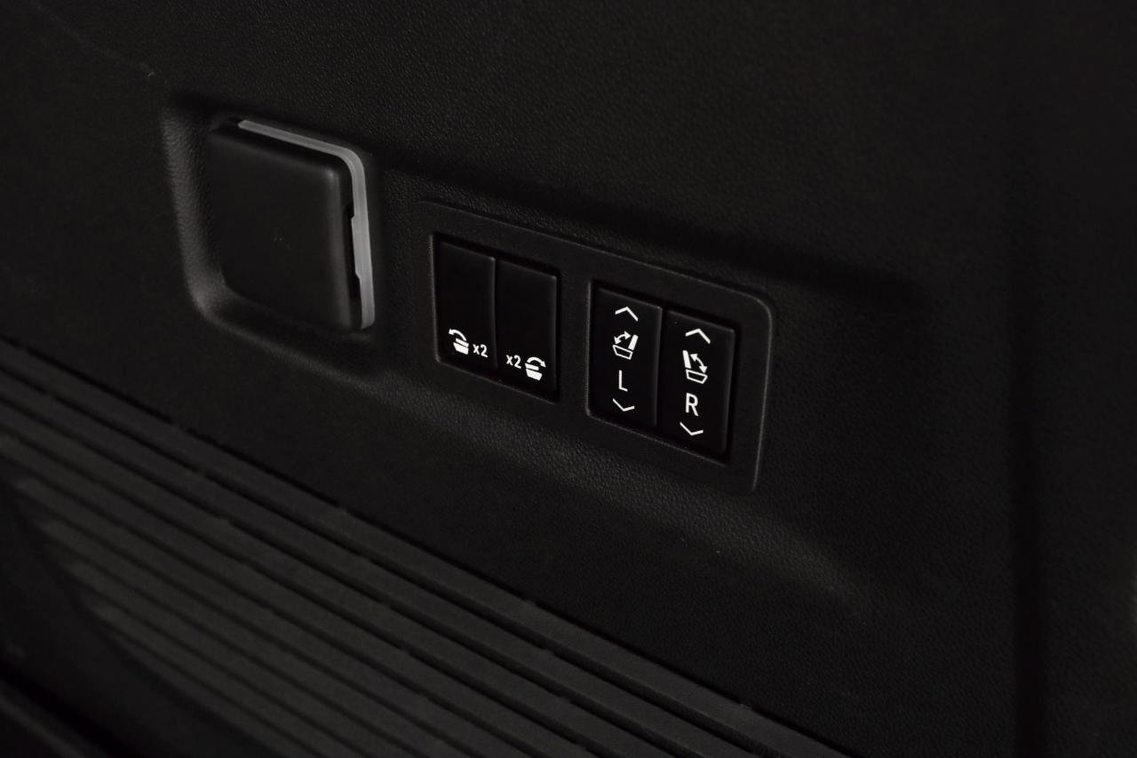 Used 2023 GMC Yukon XL Denali Ultimate image 35