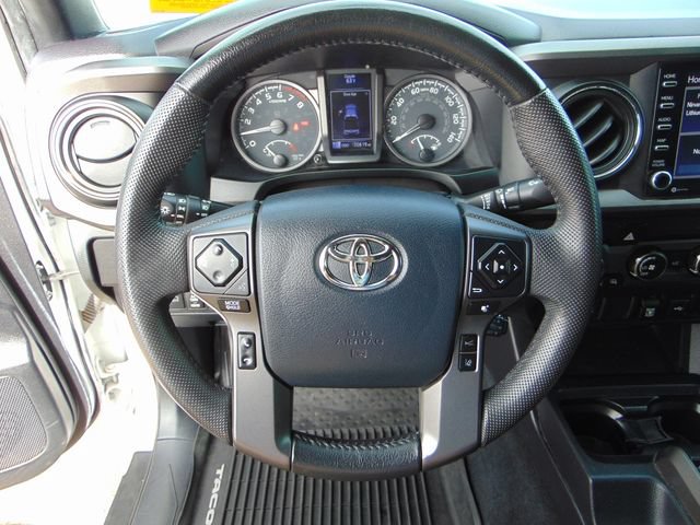 Used 2020 Toyota Tacoma TRD Sport AWD/4WD image 15