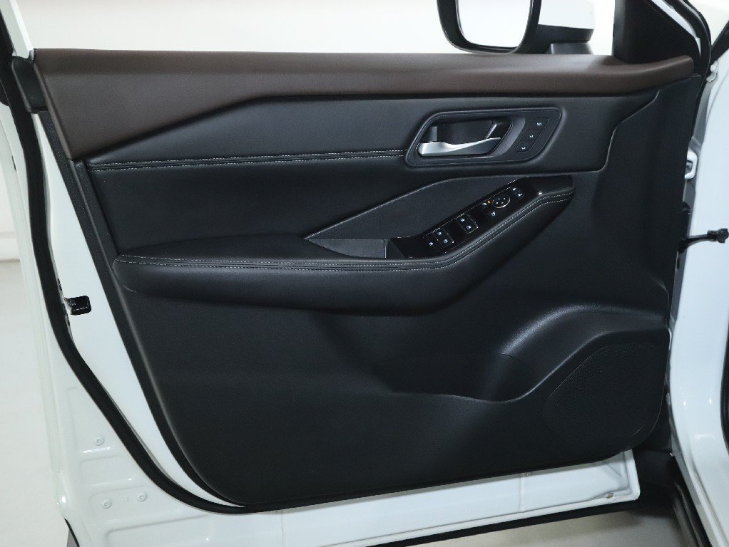 Certified 2023 Nissan Rogue SL w/ SL Premium Package AWD/4WD image 18