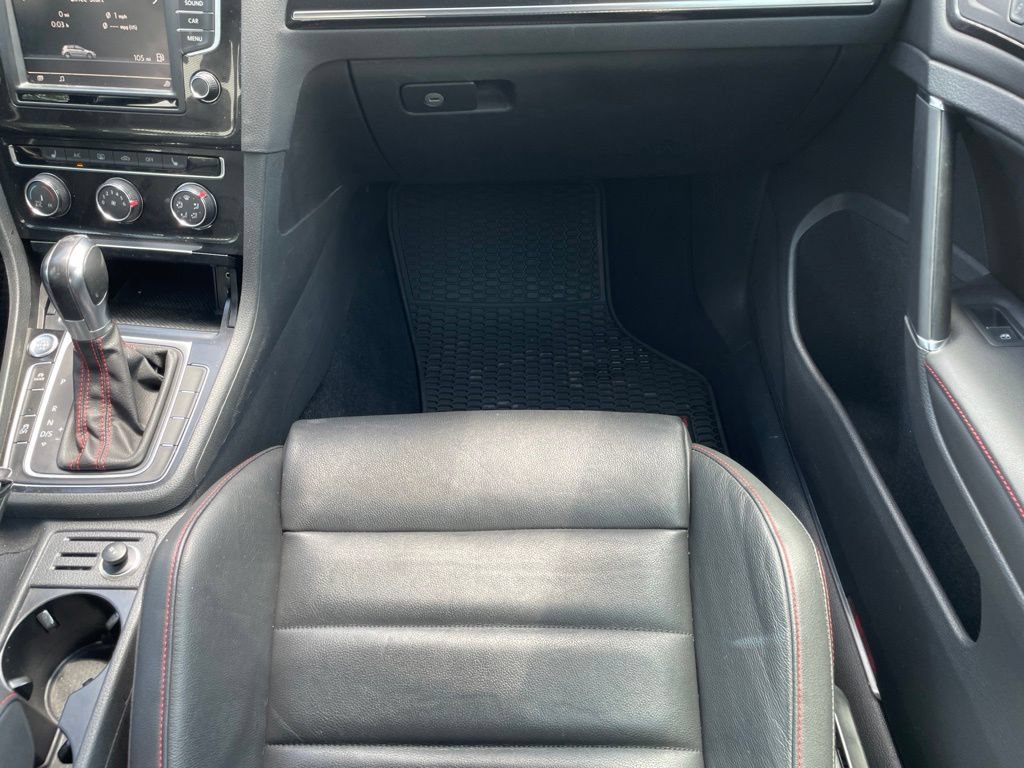 Used 2016 Volkswagen GTI SE FWD image 24