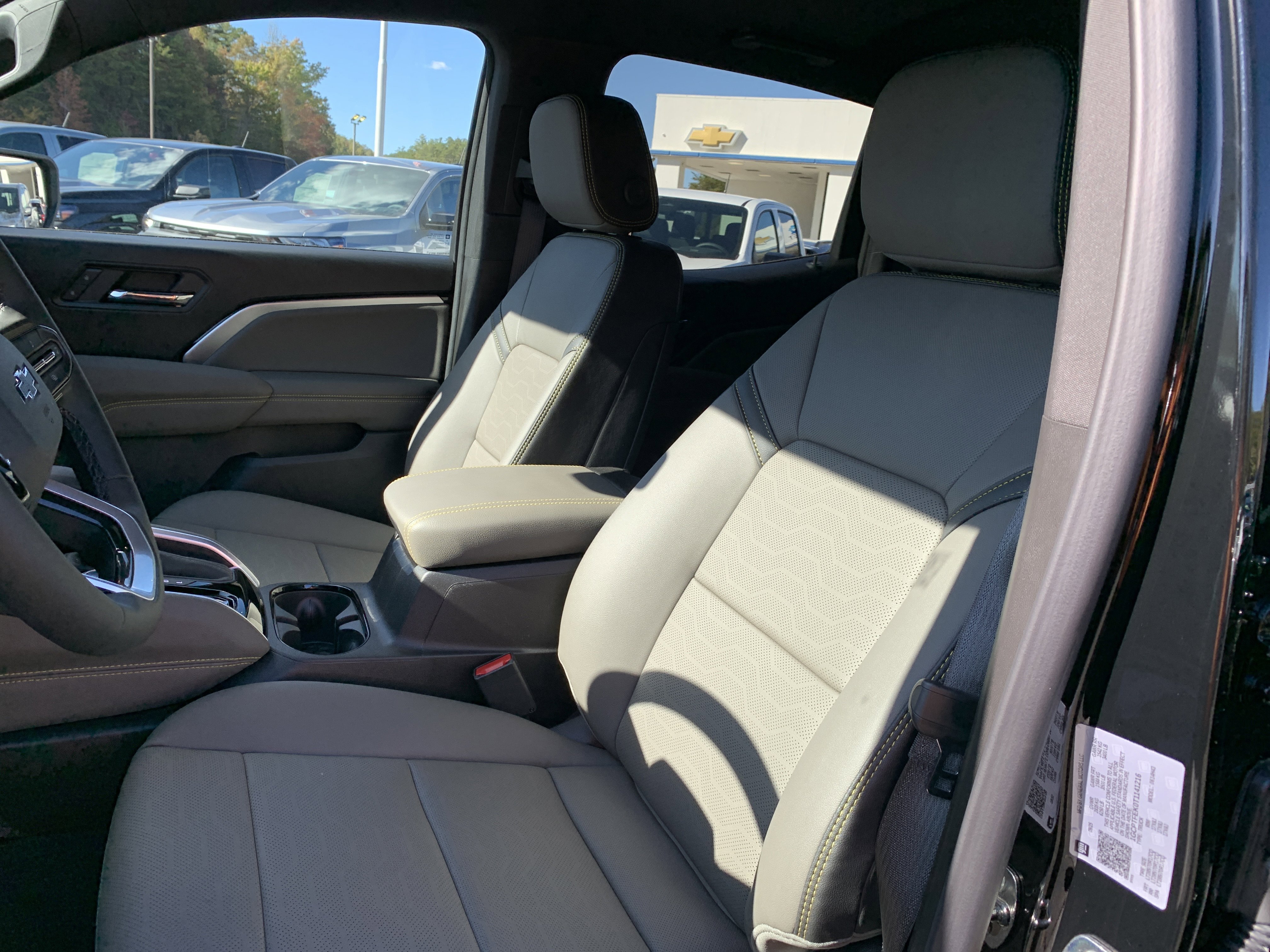 New 2026 Chevrolet Colorado ZR2 w/ Technology Package image 10