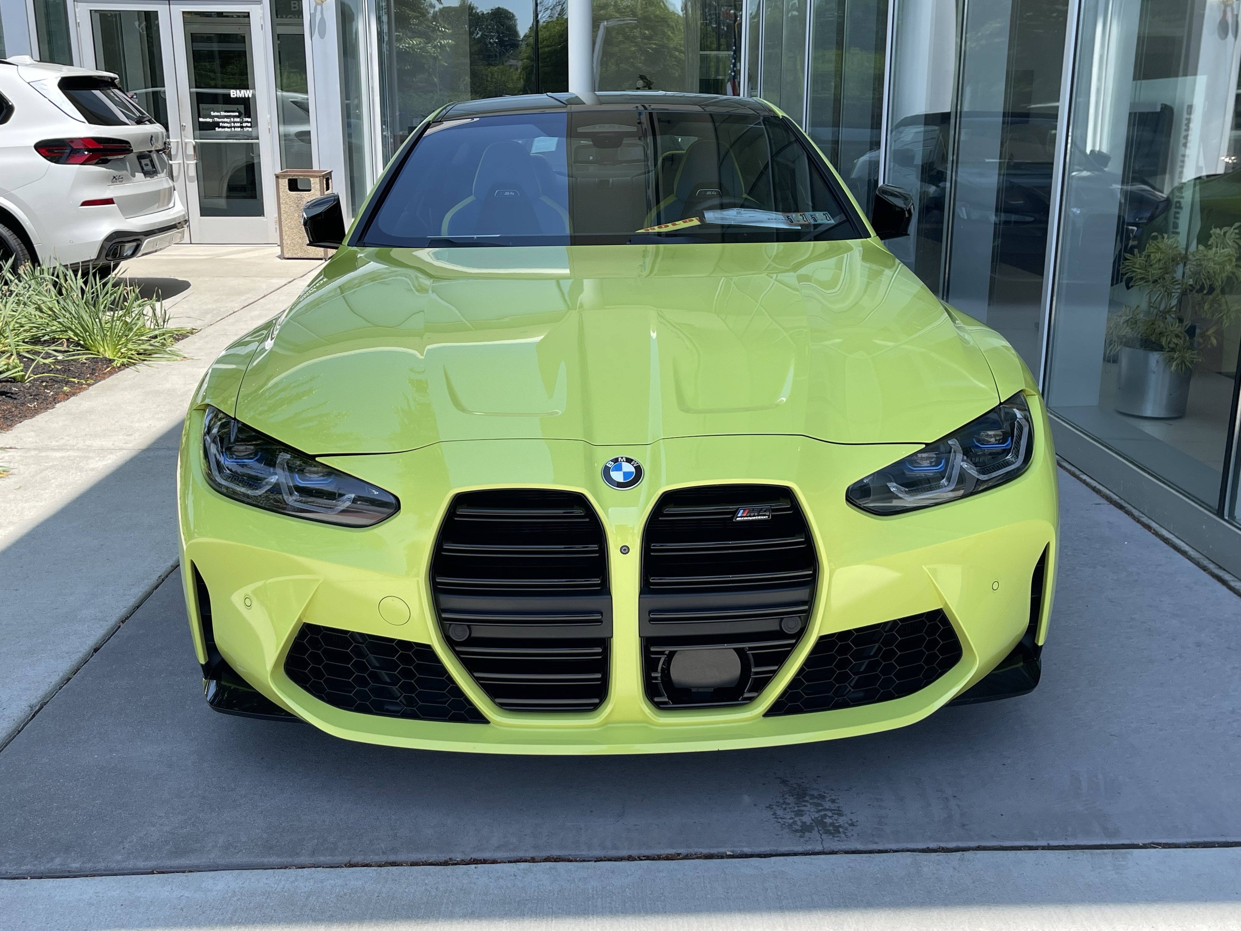 Used 2021 BMW M4 Competition w/ Executive Package RWD image 2