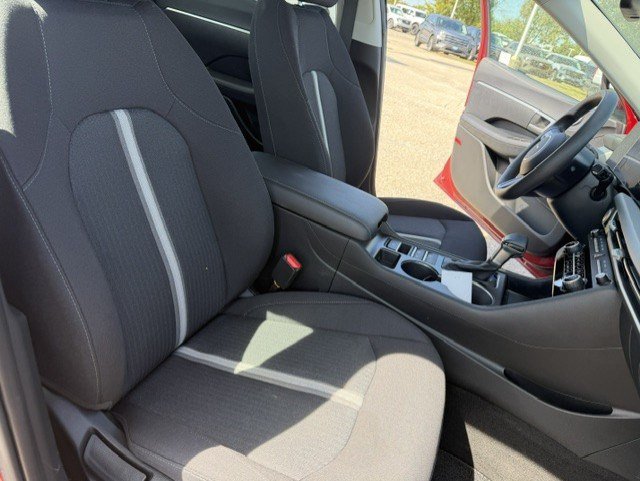 Used 2025 Hyundai Sonata SE FWD image 30