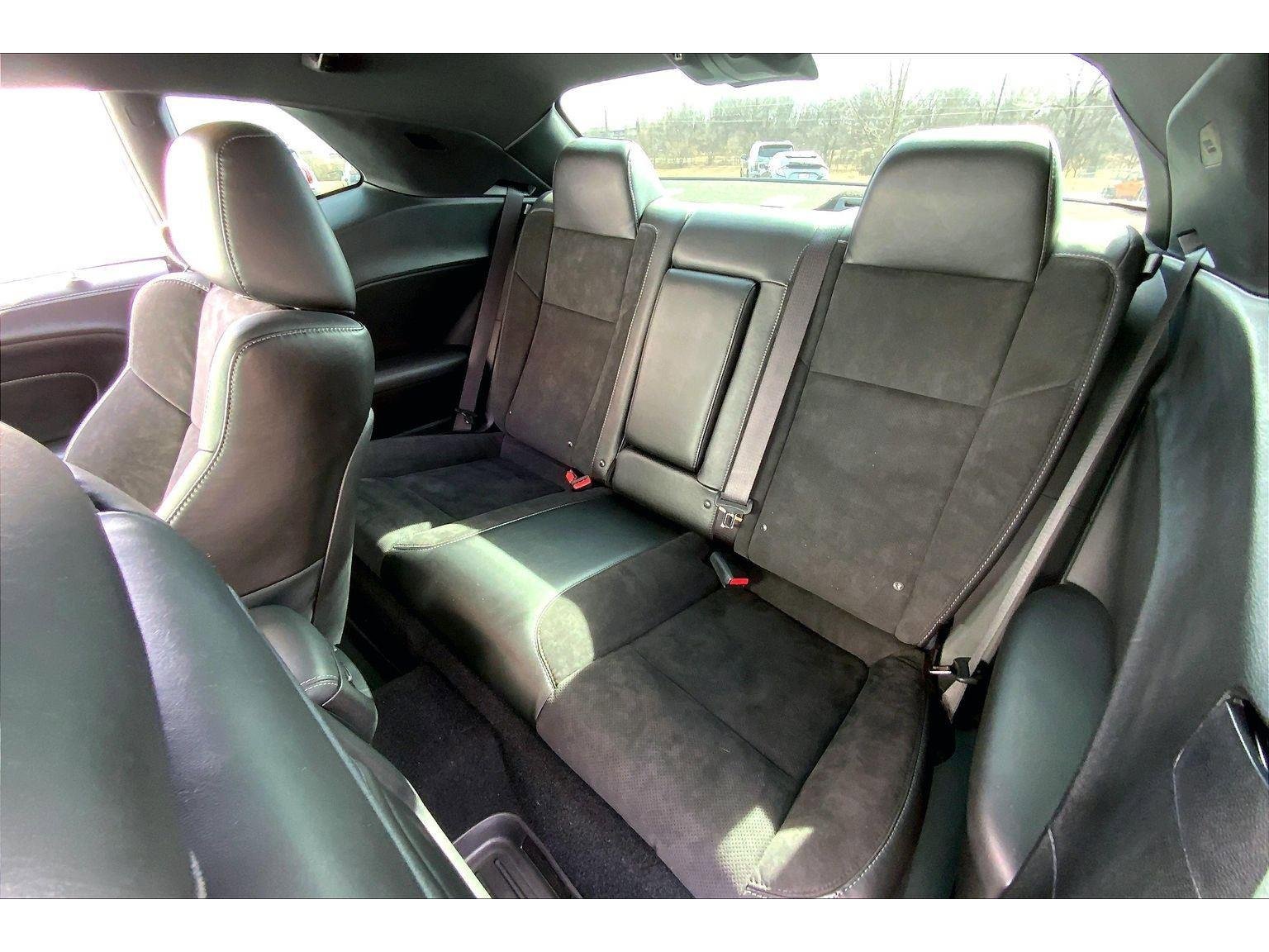 Used 2023 Dodge Challenger R/T w/ T/A Package image 18