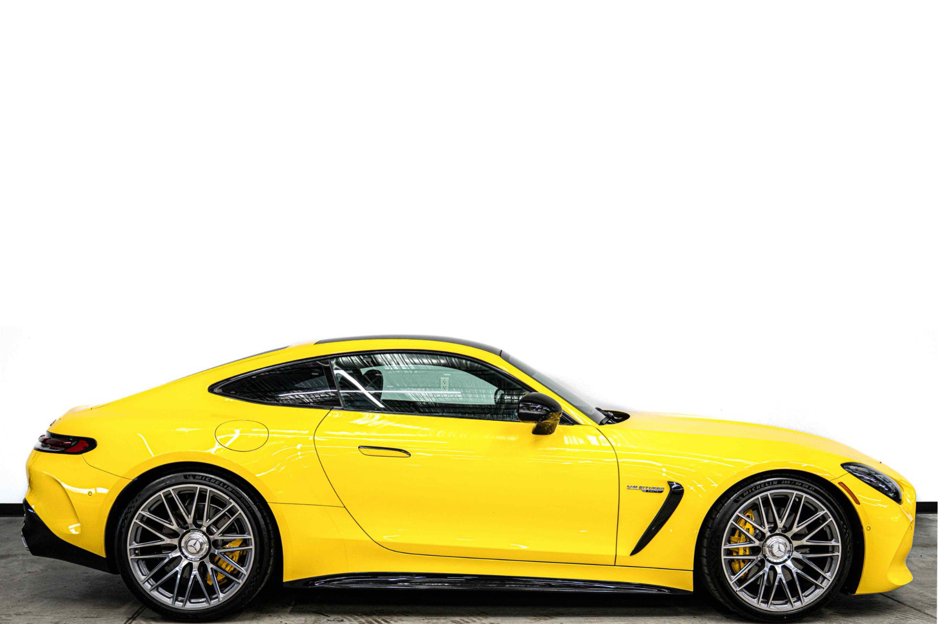 Used 2024 Mercedes-Benz AMG GT 63 image 2