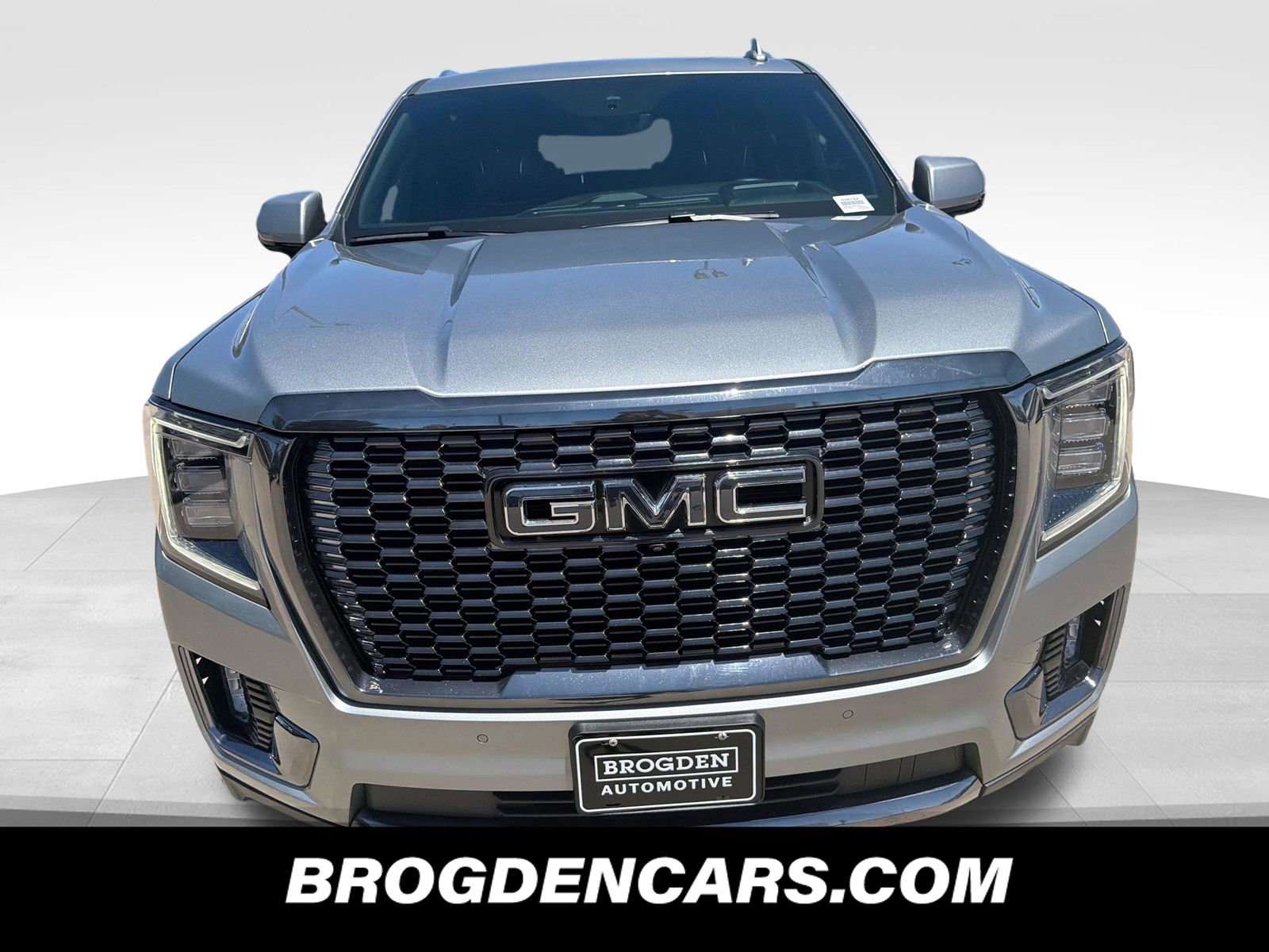 Used 2024 GMC Yukon XL Denali Ultimate AWD/4WD image 8