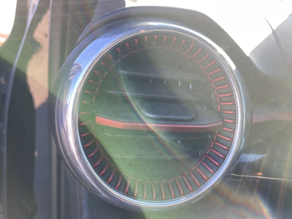 Certified 2025 Chevrolet Trax RS w/ Sunroof Package image 27