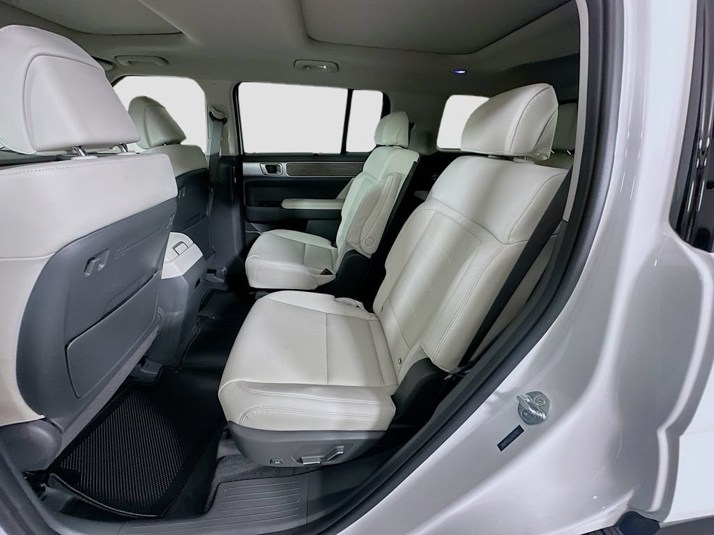 New 2026 Hyundai Santa Fe Limited AWD/4WD image 17