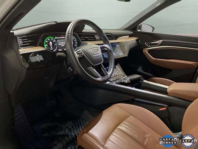 Used 2024 Audi Q8 e-tron Premium image 68