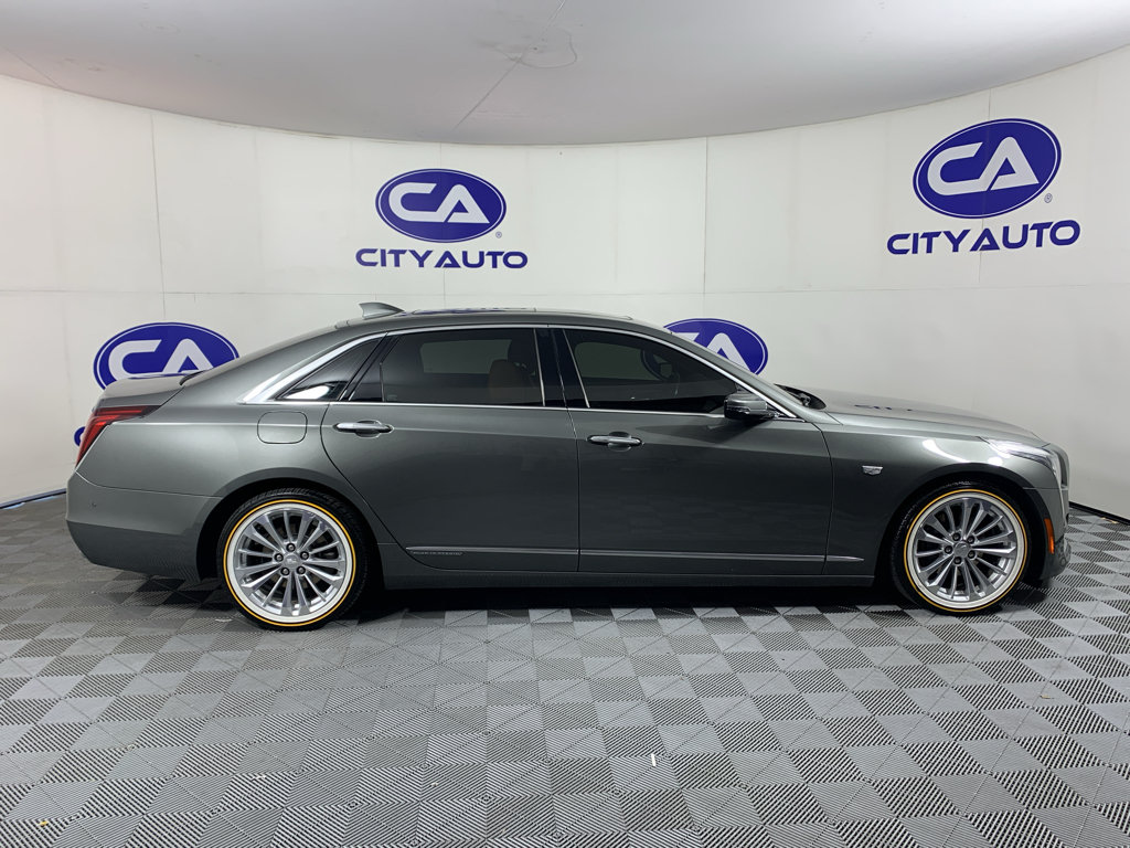 Used 2018 Cadillac CT6 Premium Luxury RWD image 2