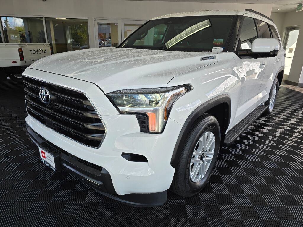 Certified 2026 Toyota Sequoia SR5 AWD/4WD image 7
