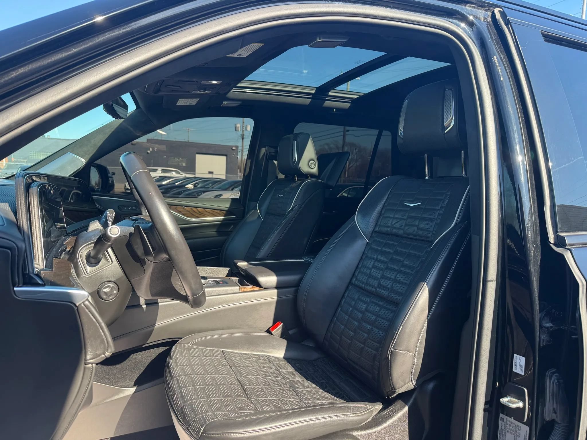 Used 2023 Cadillac Escalade Sport Platinum AWD/4WD image 13