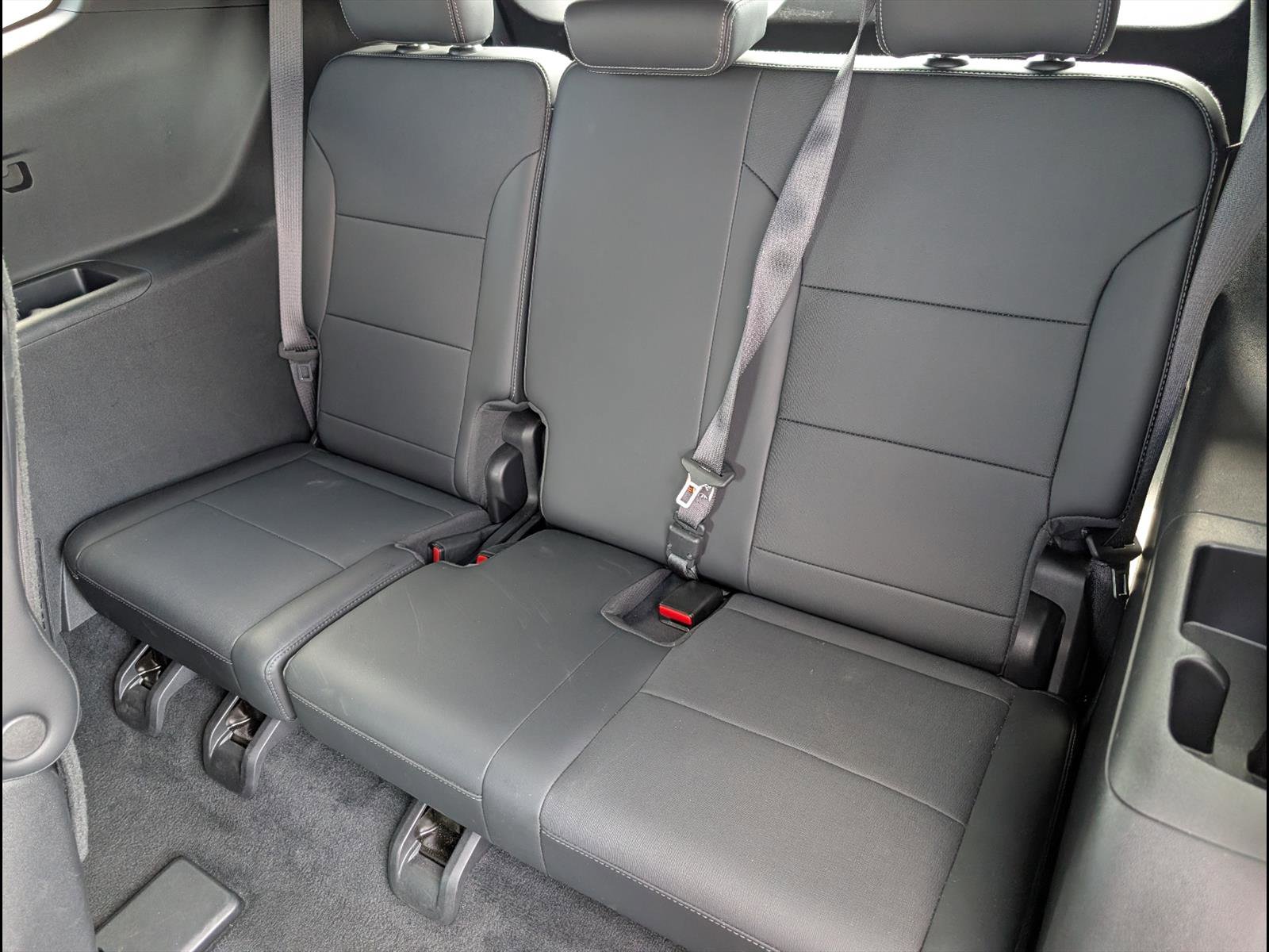 Used 2025 Buick Enclave Preferred FWD image 12