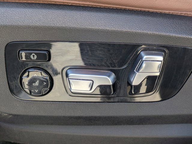 Used 2021 BMW X5 M50i w/ Executive Package image 16