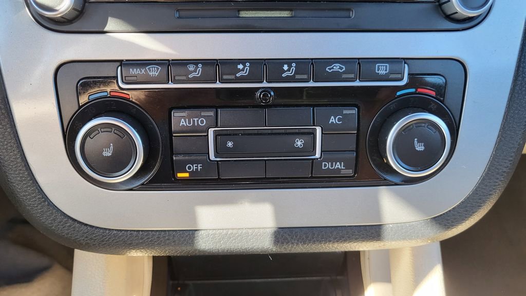 Used 2012 Volkswagen Eos Komfort image 29
