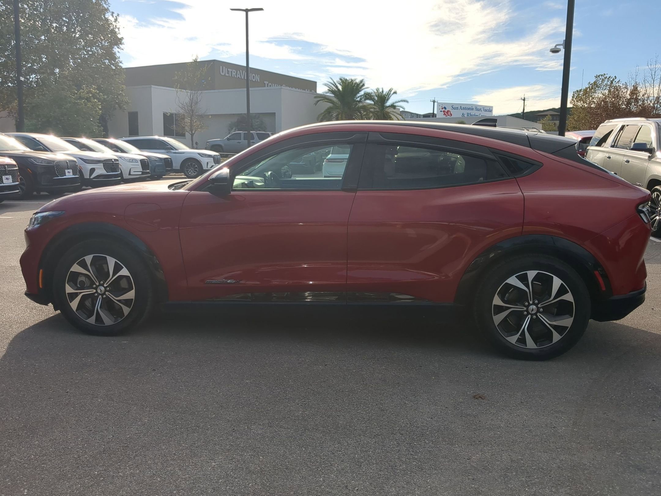 Used 2023 Ford Mustang Mach-E Premium image 6