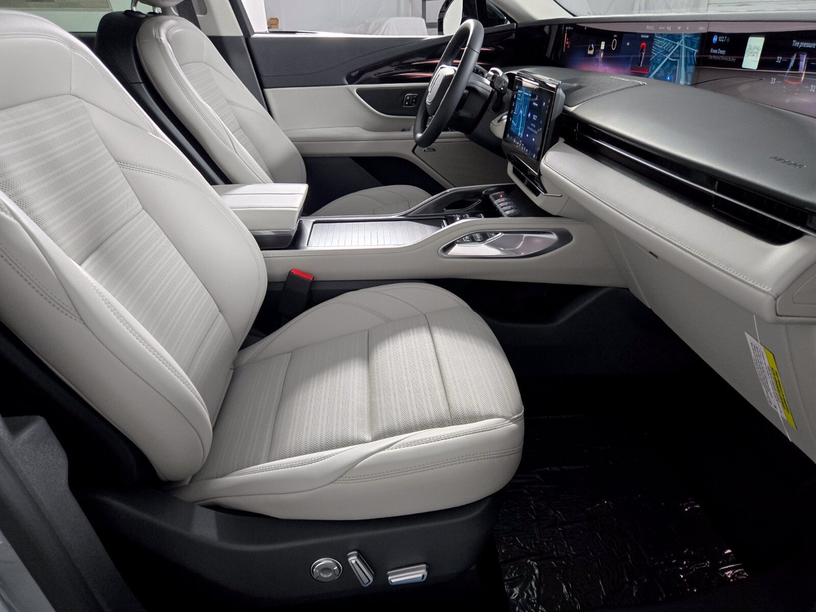 New 2026 Lincoln Nautilus Reserve w/ Jet Appearance Package AWD/4WD image 20