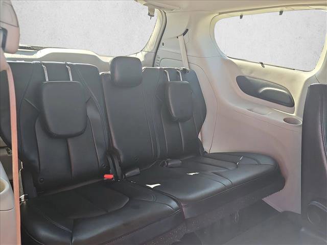Used 2021 Chrysler Pacifica Touring-L image 20