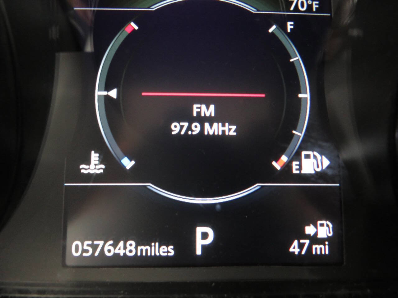Used 2019 Land Rover Discovery Sport AWD/4WD image 17