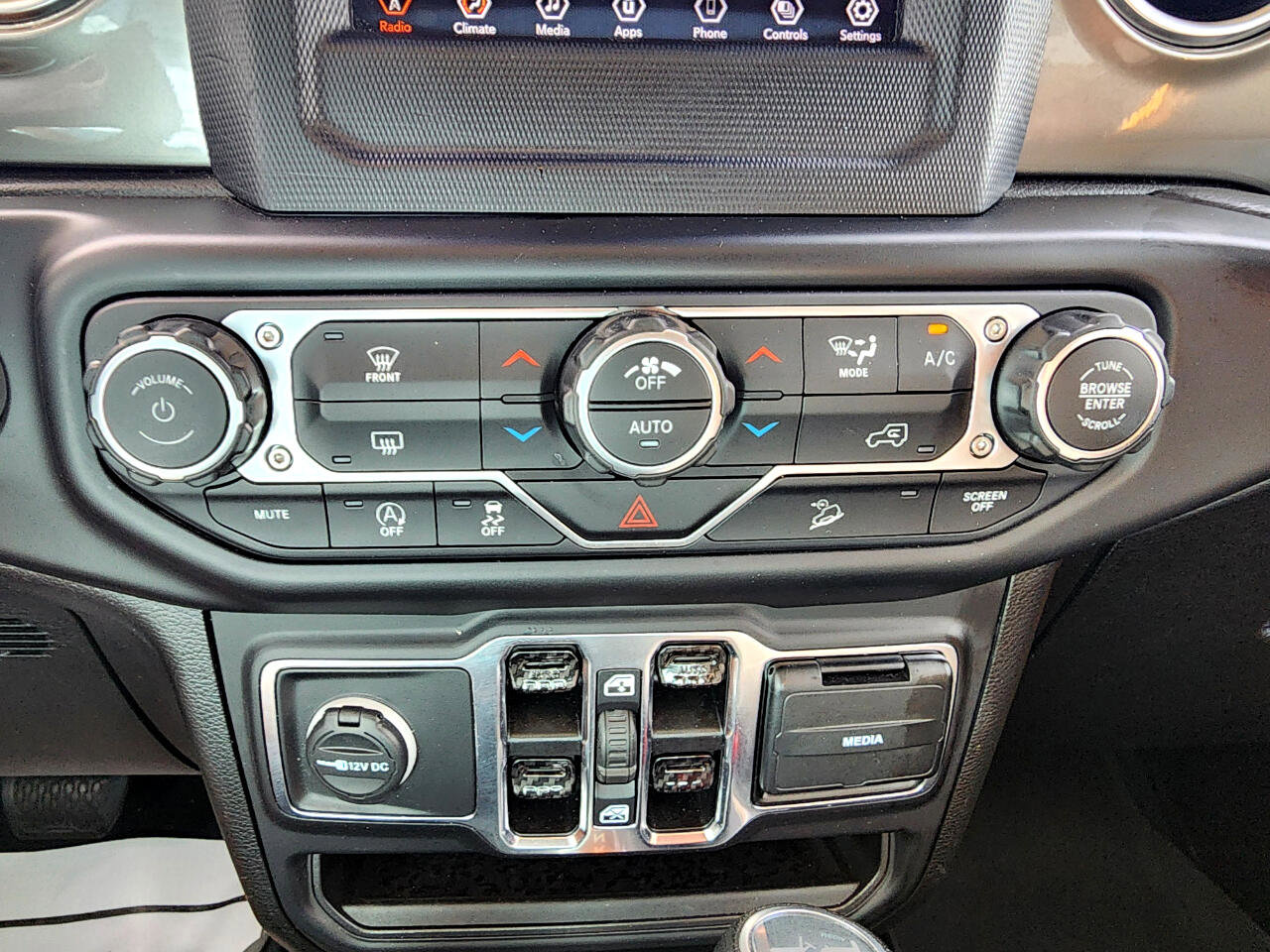 Used 2021 Jeep Wrangler Unlimited Sahara image 22