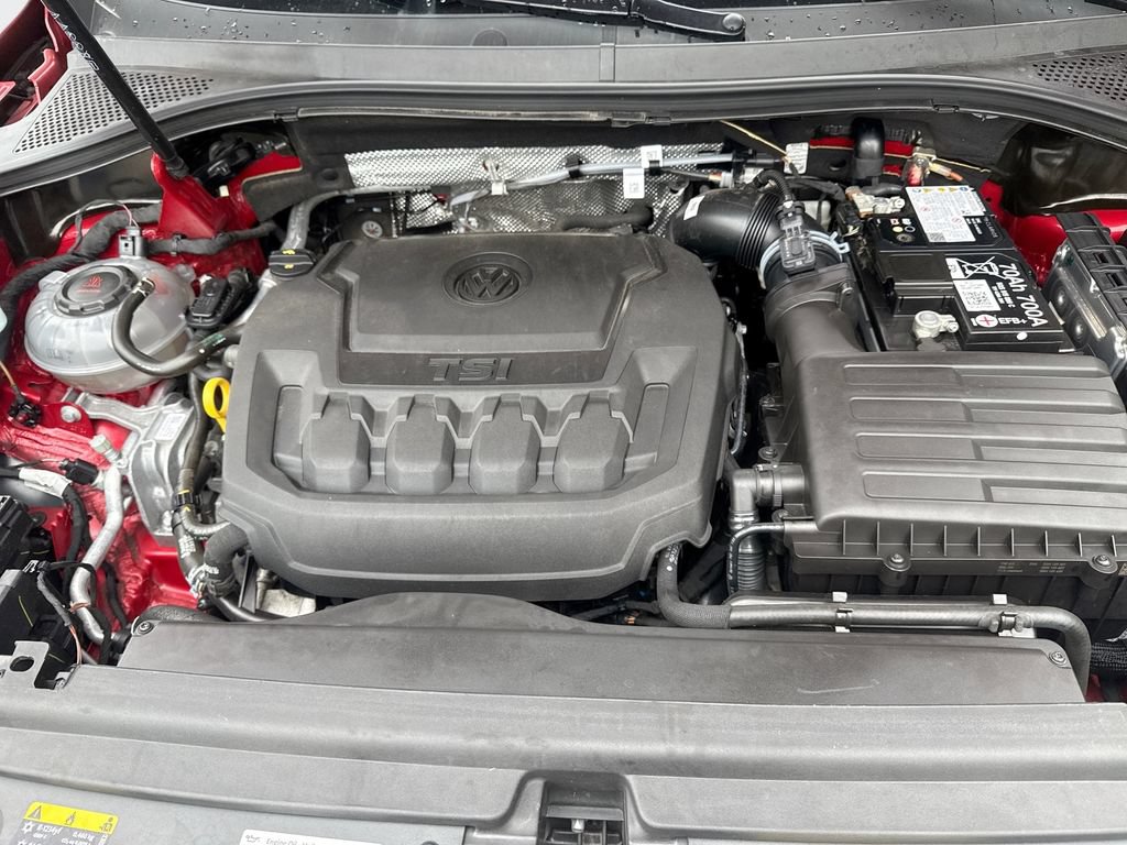 Used 2024 Volkswagen Tiguan SEL R-Line AWD/4WD image 18