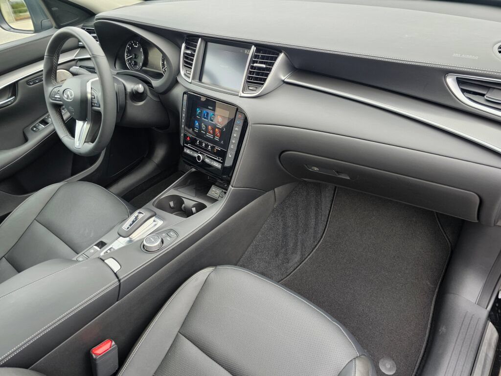 Used 2024 INFINITI QX50 Luxe AWD/4WD image 13