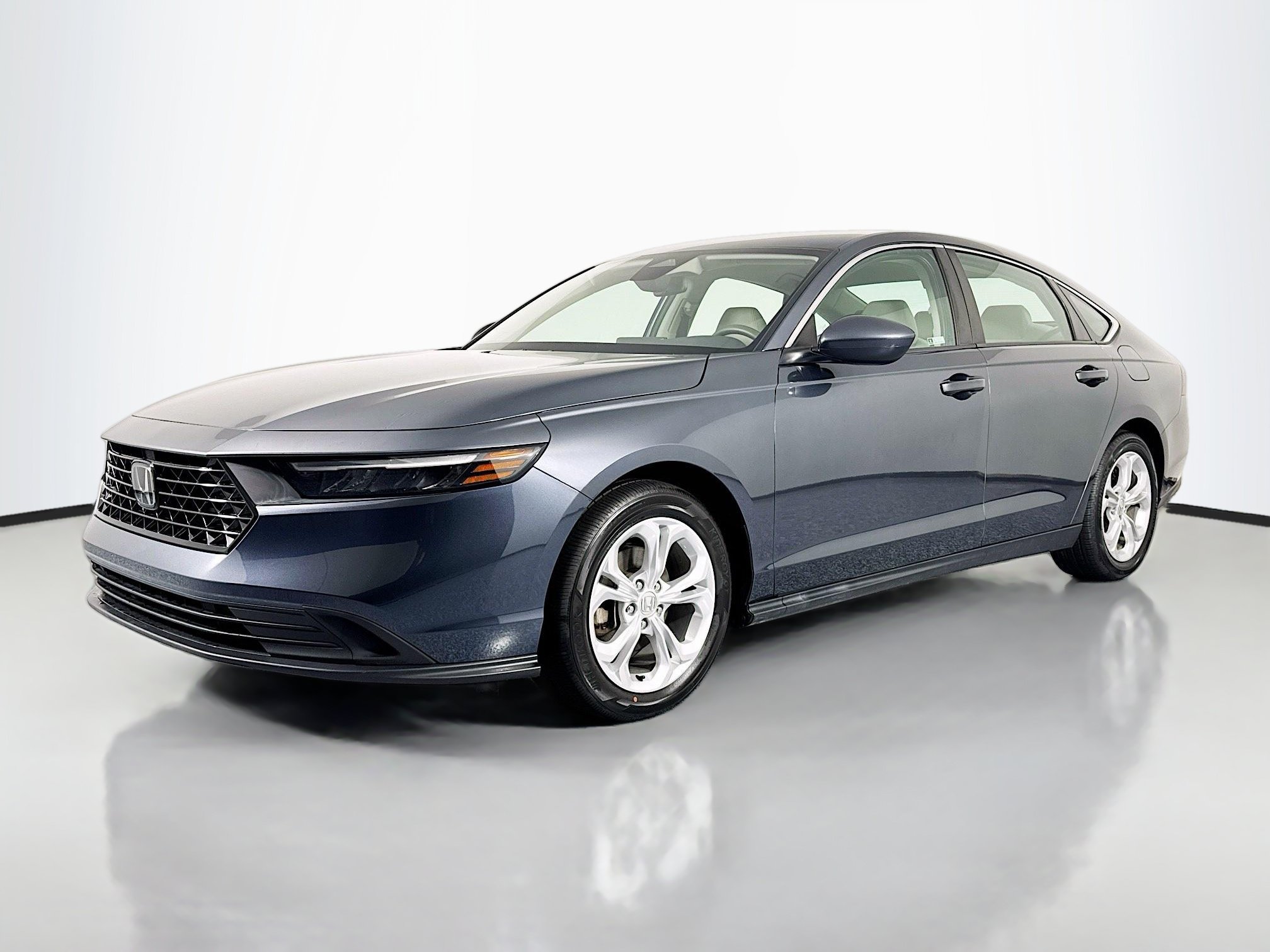 Certified 2023 Honda Accord LX image 1