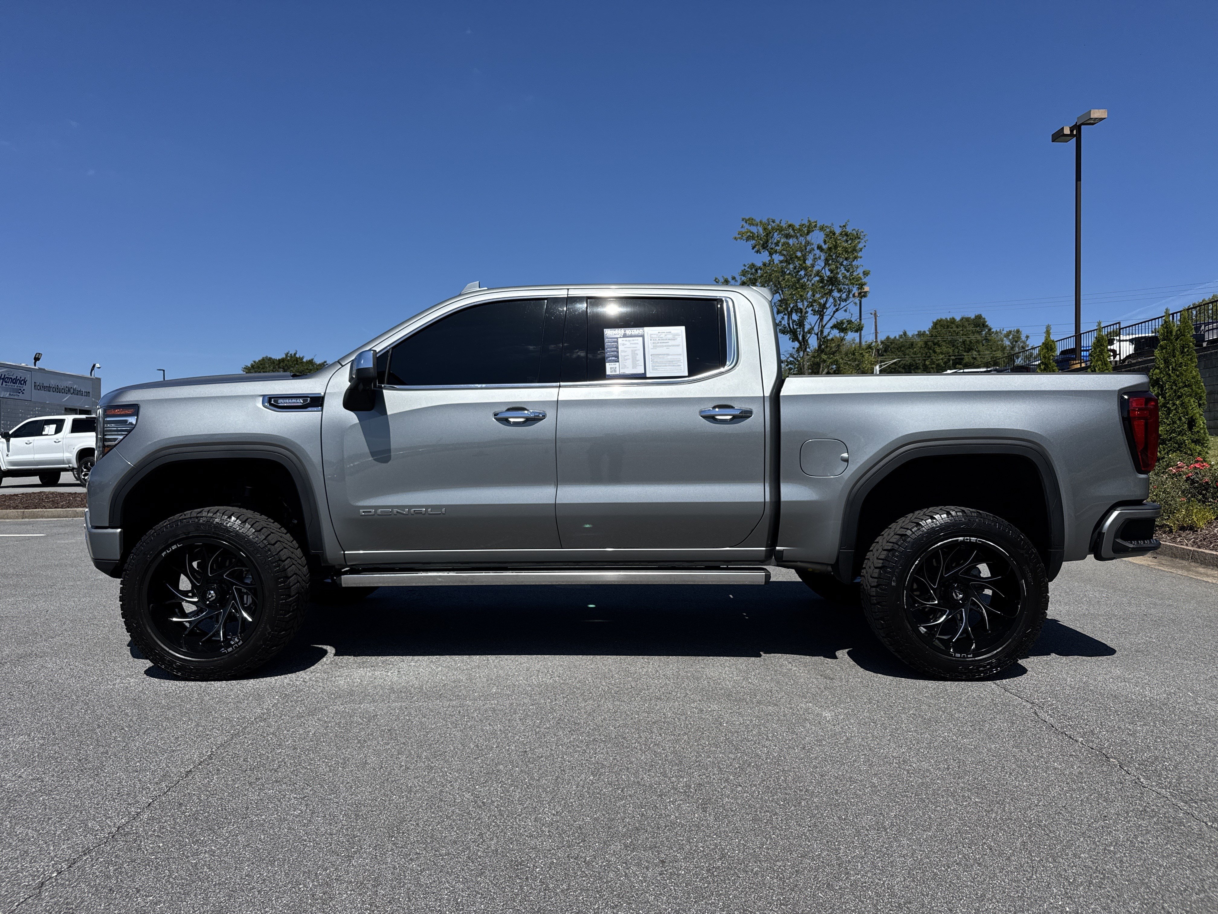 Used 2023 GMC Sierra 1500 Denali AWD/4WD image 7