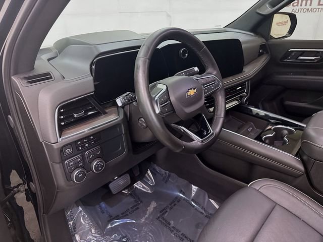 Used 2025 Chevrolet Tahoe Premier AWD/4WD image 11