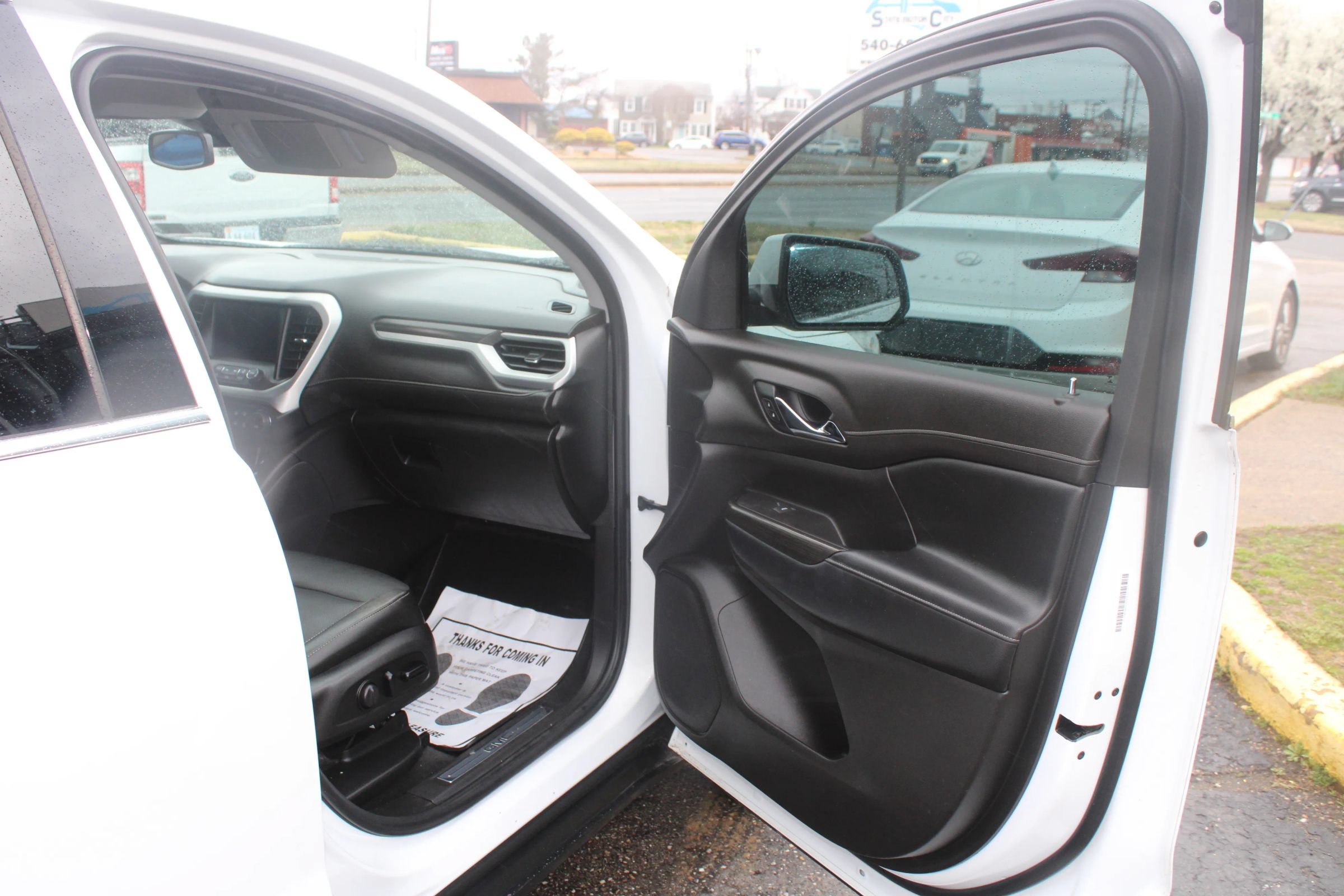 Used 2019 GMC Acadia SLT FWD image 11