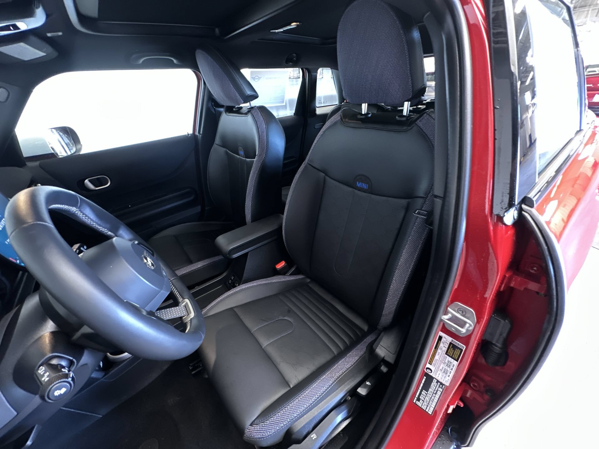 Used 2026 MINI Cooper 4-Door Hardtop FWD image 12
