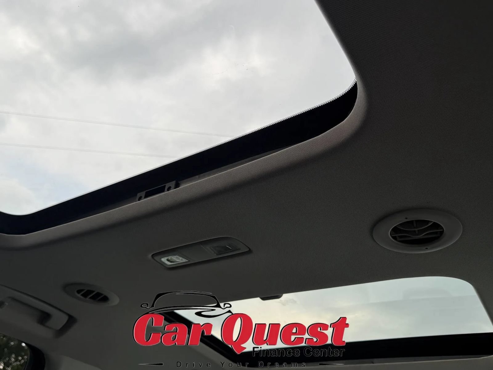 Used 2019 Chevrolet Traverse RS AWD/4WD image 29