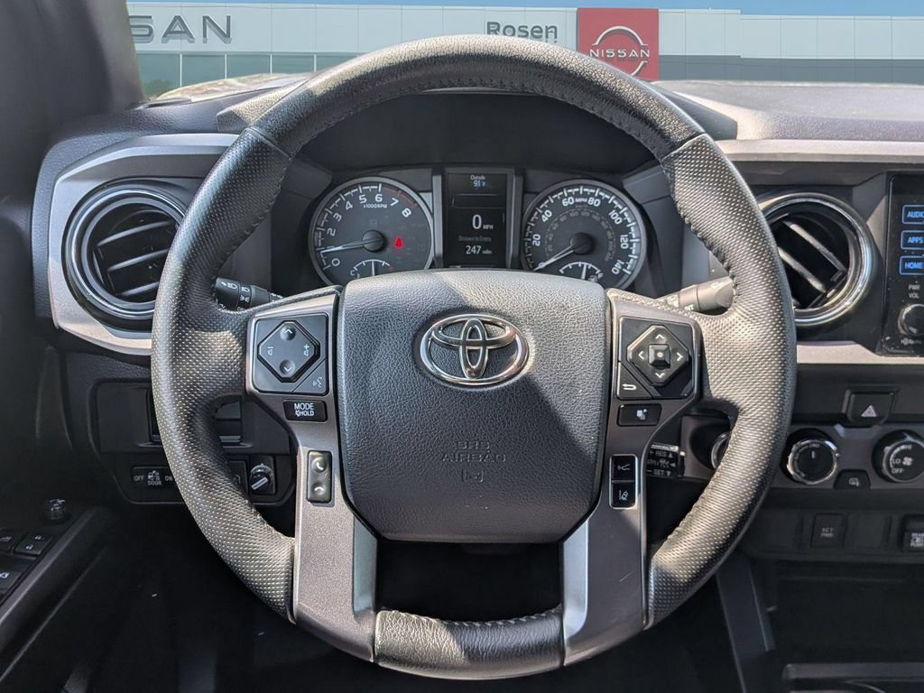 Used 2019 Toyota Tacoma TRD Sport AWD/4WD image 15