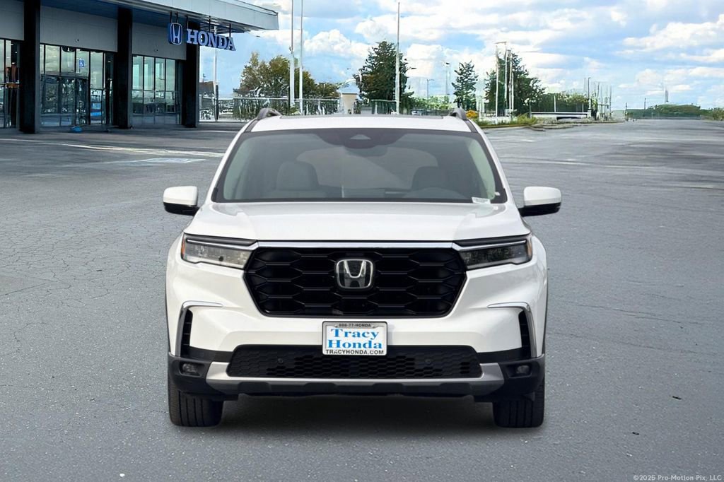 Certified 2025 Honda Pilot Touring image 16