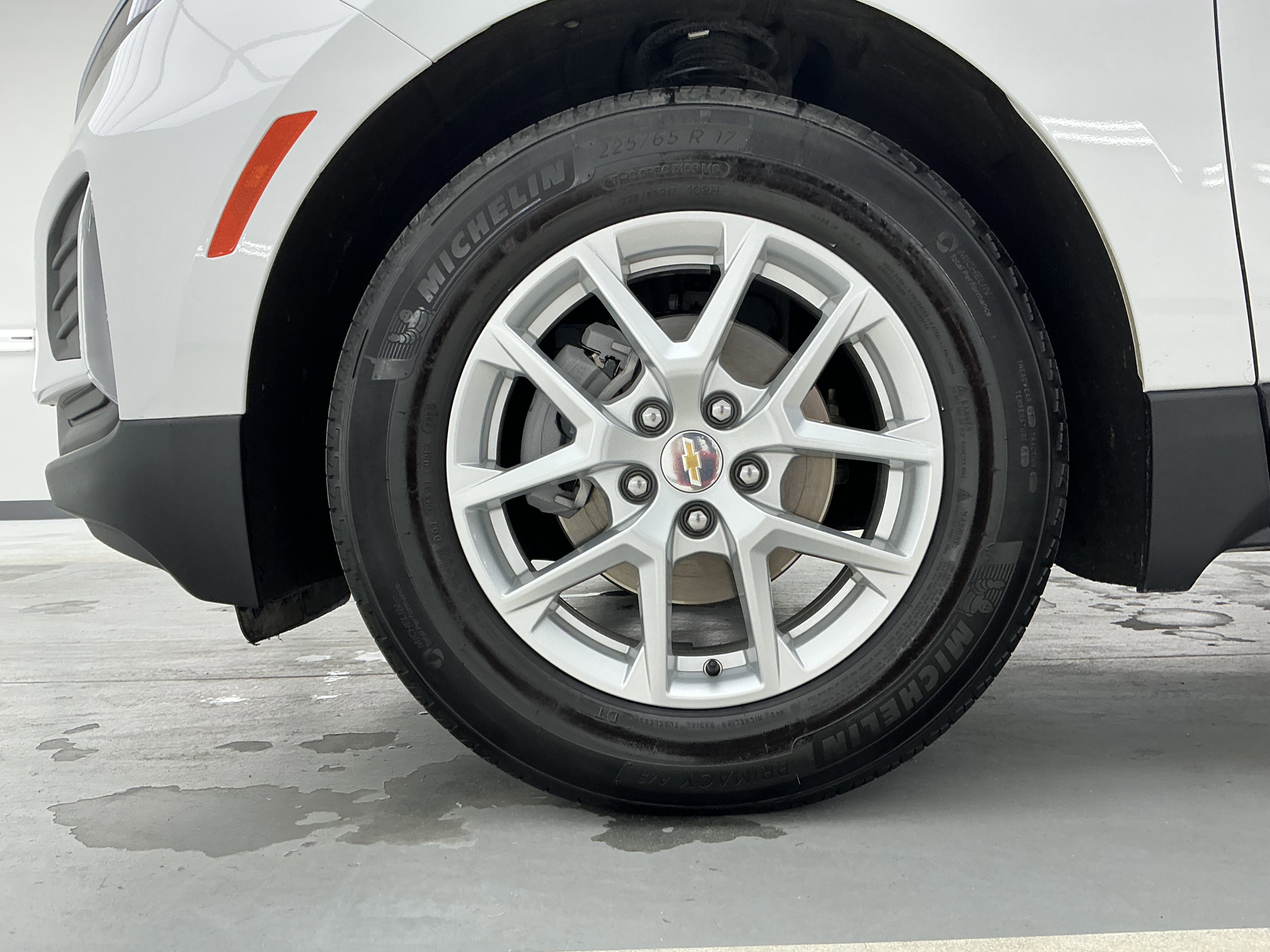 Used 2024 Chevrolet Equinox LT image 18