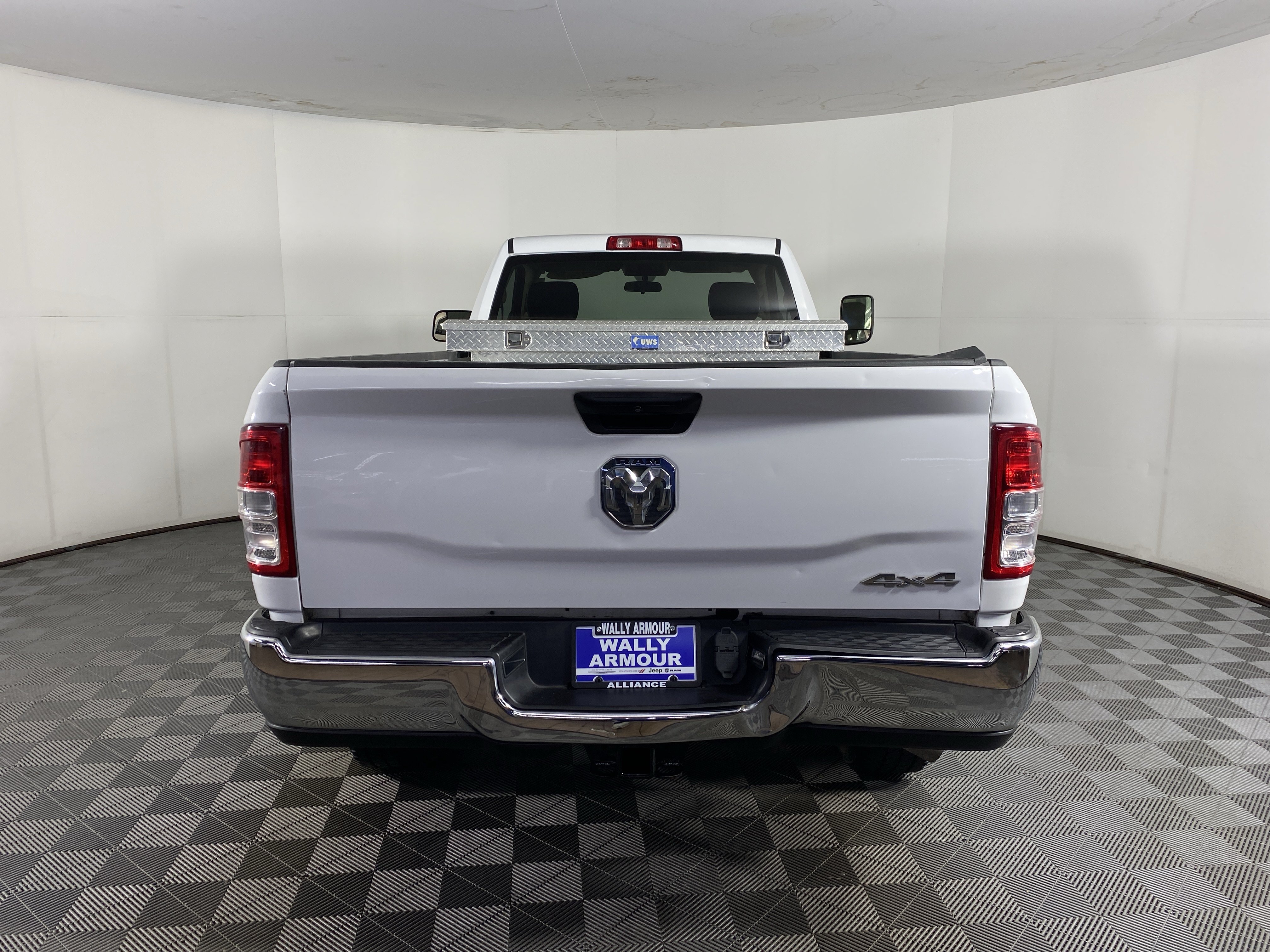 Used 2020 RAM 2500 Tradesman w/ Chrome Appearance Group AWD/4WD image 6