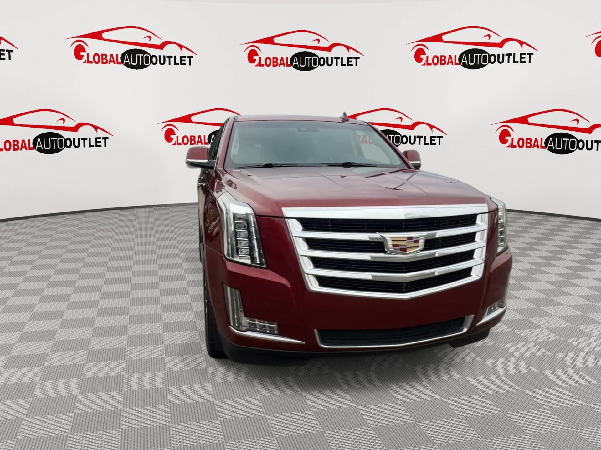 Used 2018 Cadillac Escalade Luxury RWD image 2
