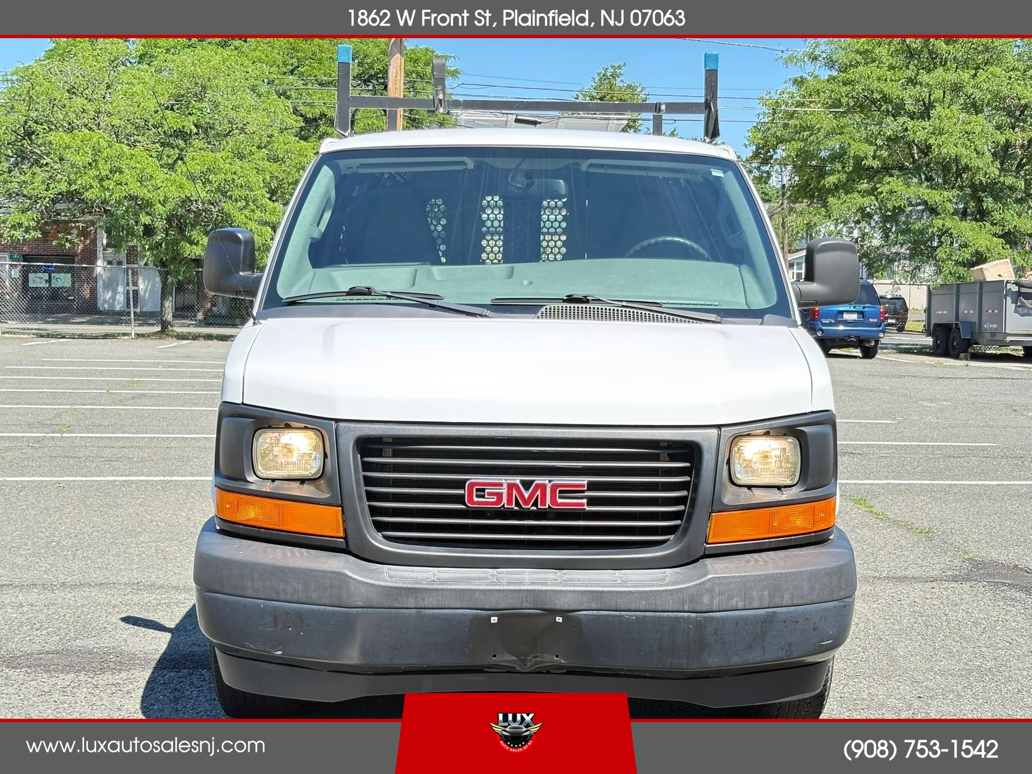 Used 2017 GMC Savana 2500 RWD image 3