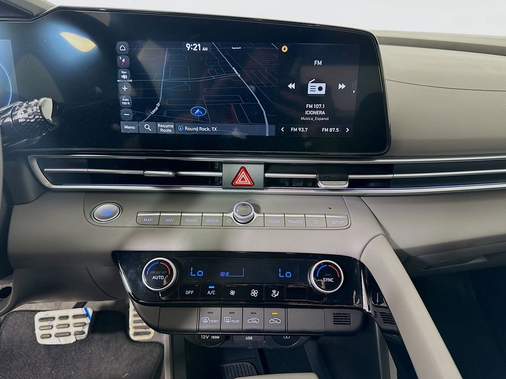 Certified 2025 Hyundai Elantra SEL image 13