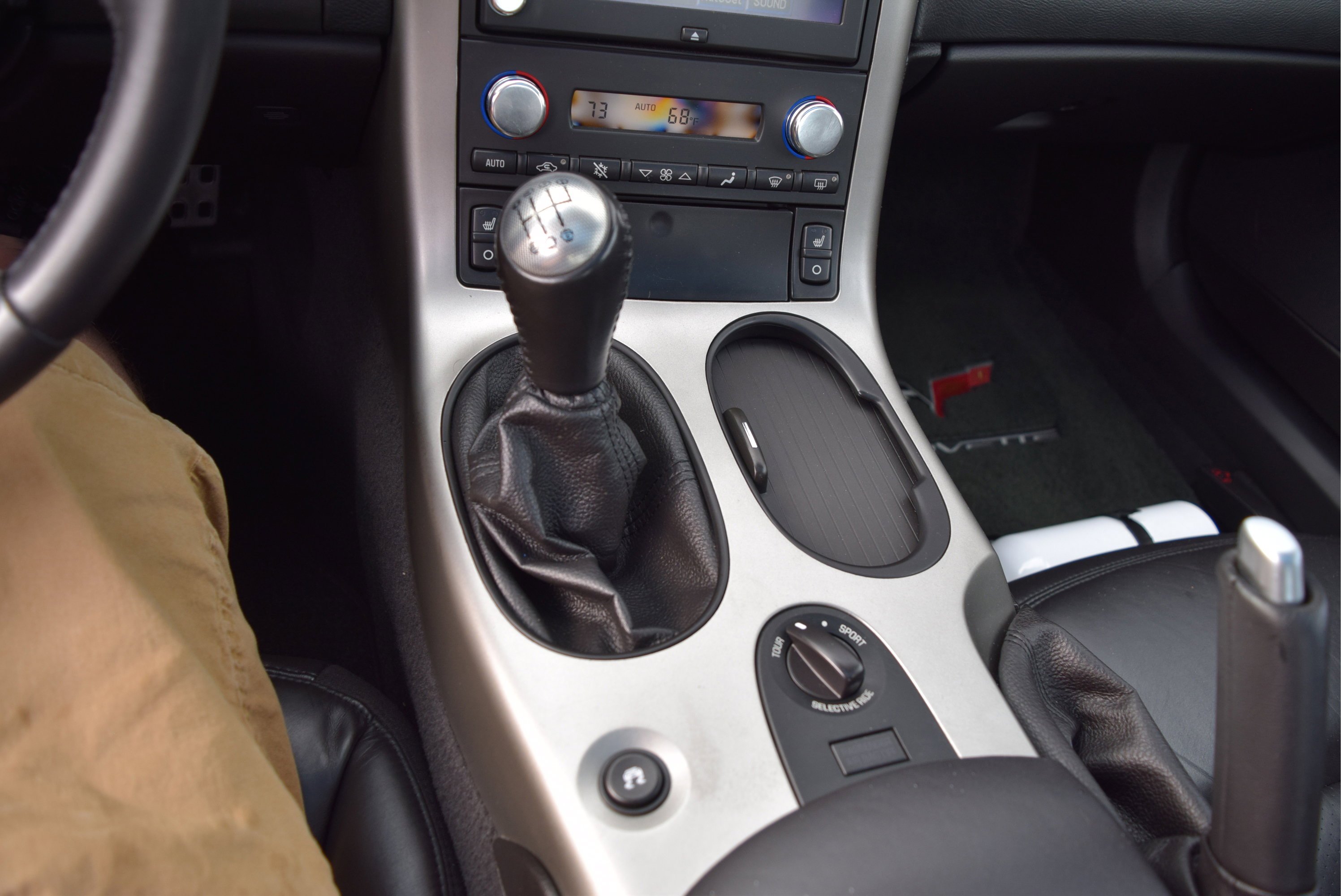 Used 2005 Chevrolet Corvette Coupe w/ Preferred Equipment Group image 14