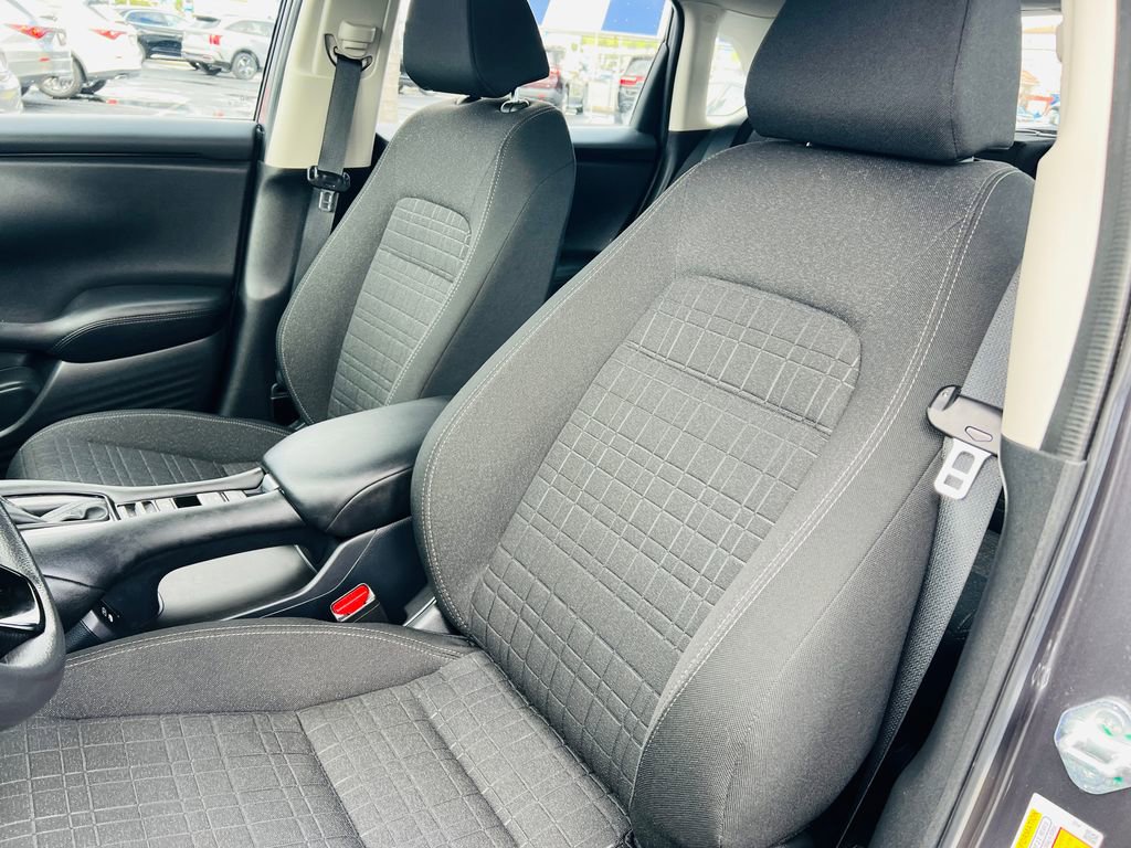 Used 2024 Honda HR-V LX image 16