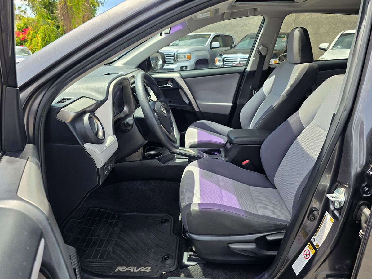 Used 2015 Toyota RAV4 XLE FWD image 17