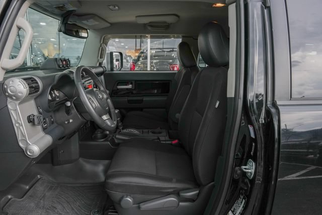 Used 2014 Toyota FJ Cruiser 4WD w/ Upgrade Package image 19