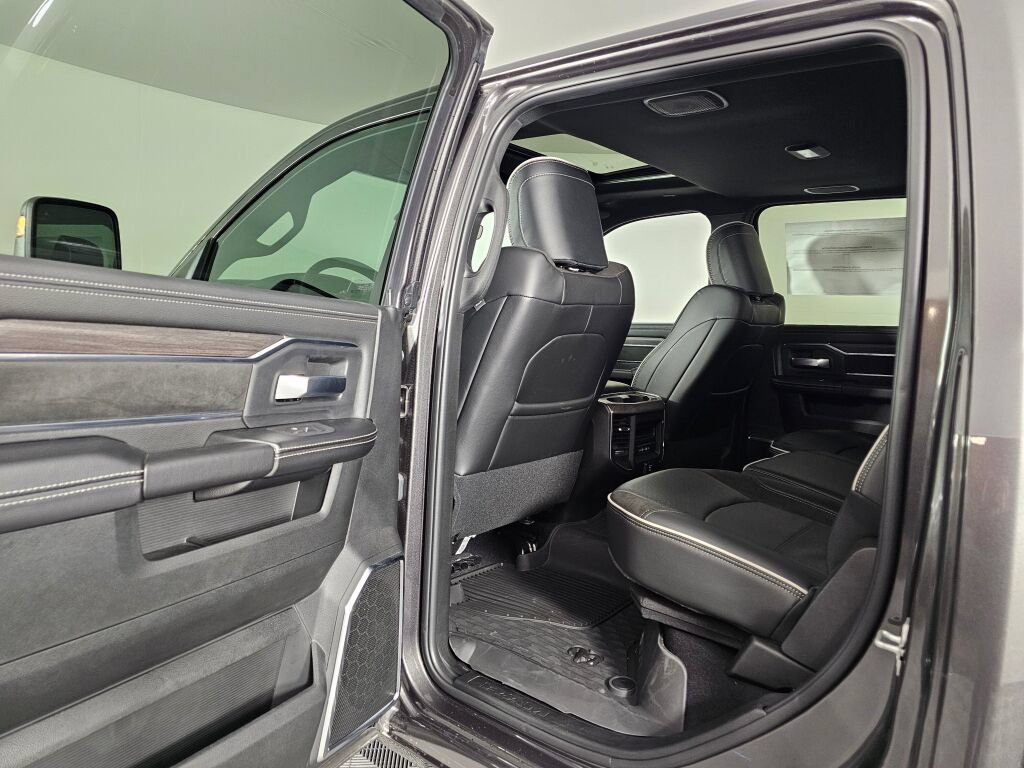 New 2026 RAM 3500 Laramie w/ Night Edition AWD/4WD image 34